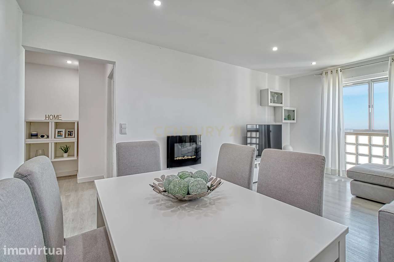 Apartamento T2 com 70 m² e Vista Desafogada em Santo António dos Caval - Grande imagem: 3/25