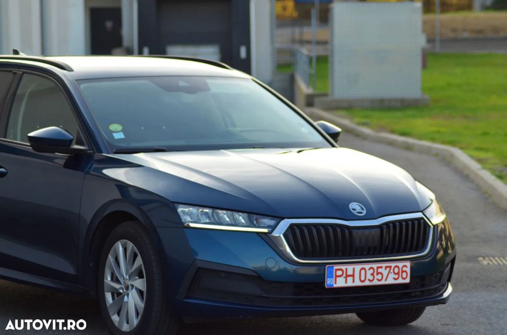 Skoda Octavia Combi 2.0 TDI DSG Selection - 11