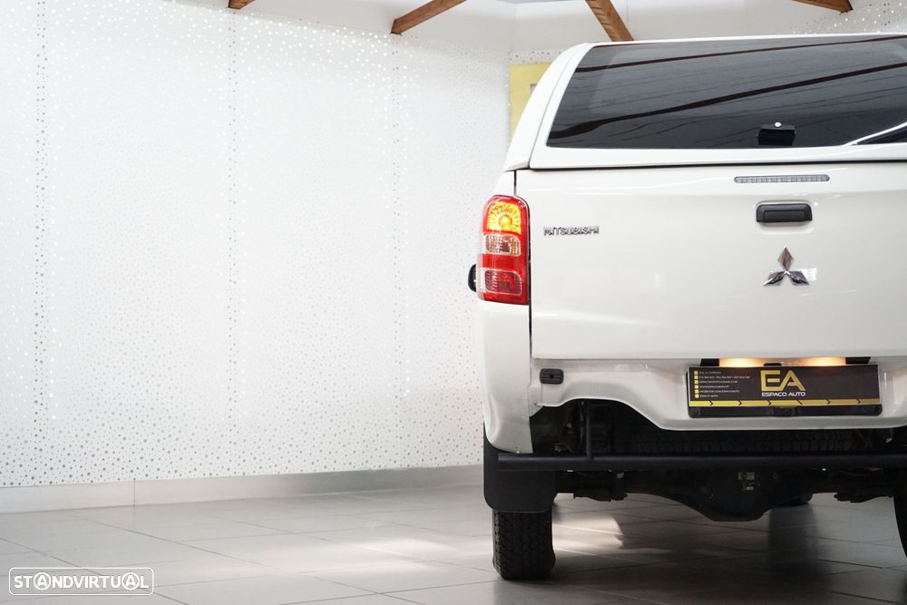 Mitsubishi L200 2.4 DI-D CD S.Cab 3L Instyle 4WD - 7