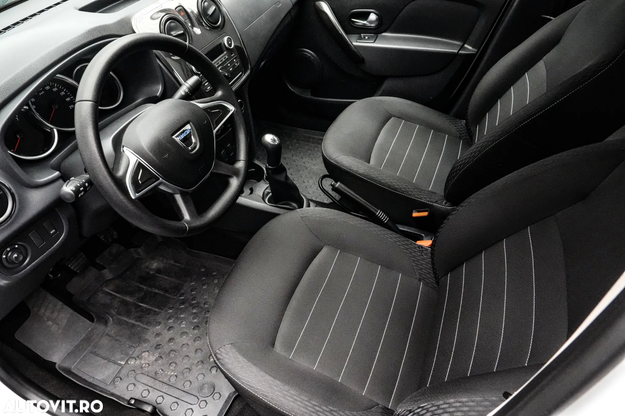 Dacia Logan 0.9 TCe Ambiance - 11