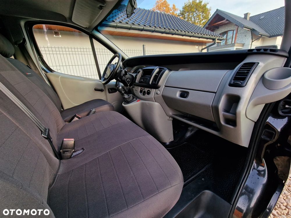 Renault Trafic Passenger - 6