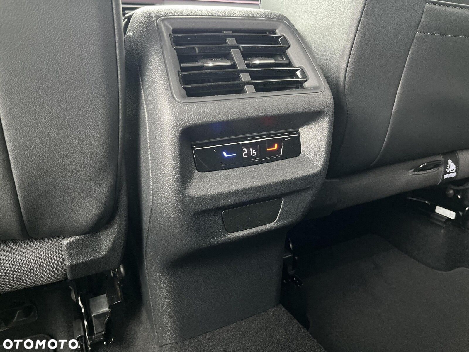 Volkswagen Tiguan - 34