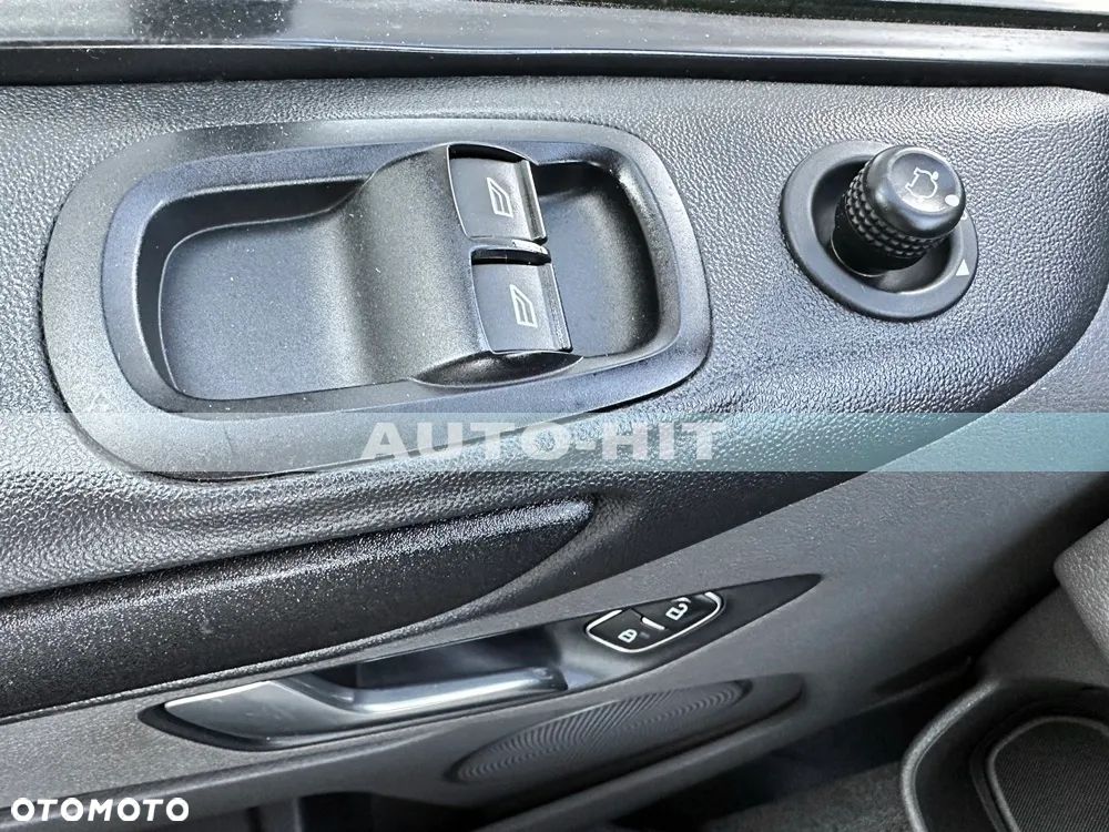 Ford Transit - 25