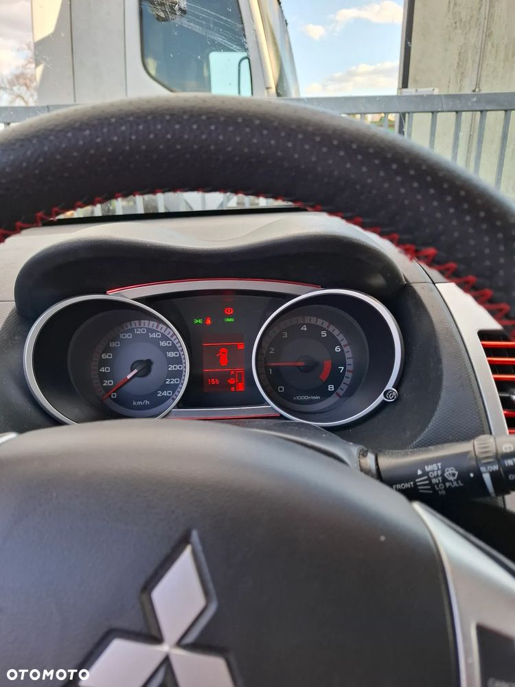 Mitsubishi Outlander 2.4 4WD Intense - 7