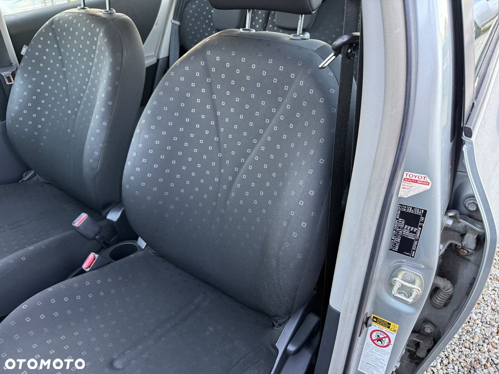 Toyota Yaris 1.3 VVT-i Cool - 15