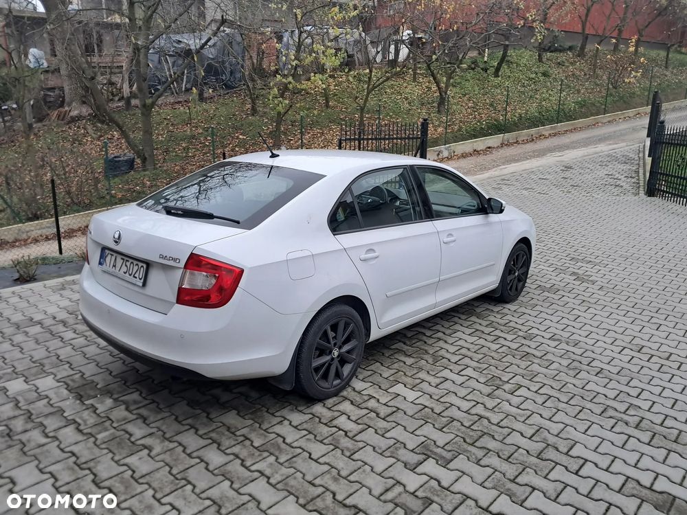 Skoda RAPID 1.2 TSI Style - 4