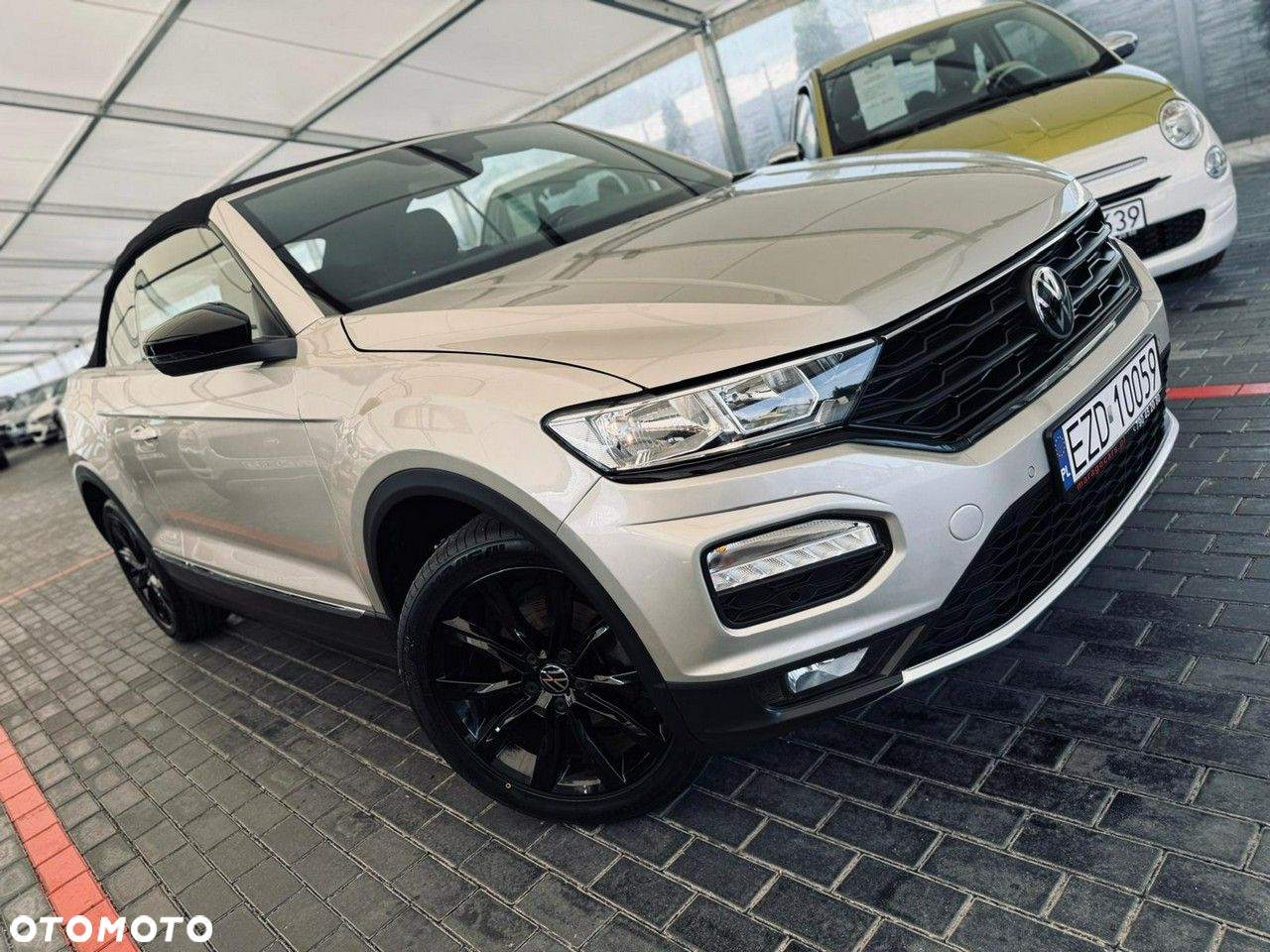 Volkswagen T-Roc - 3