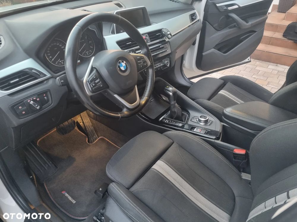 BMW X1 xDrive20d xLine - 8