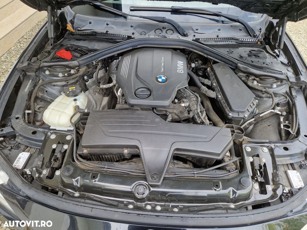 BMW Seria 3 320d Touring - 7