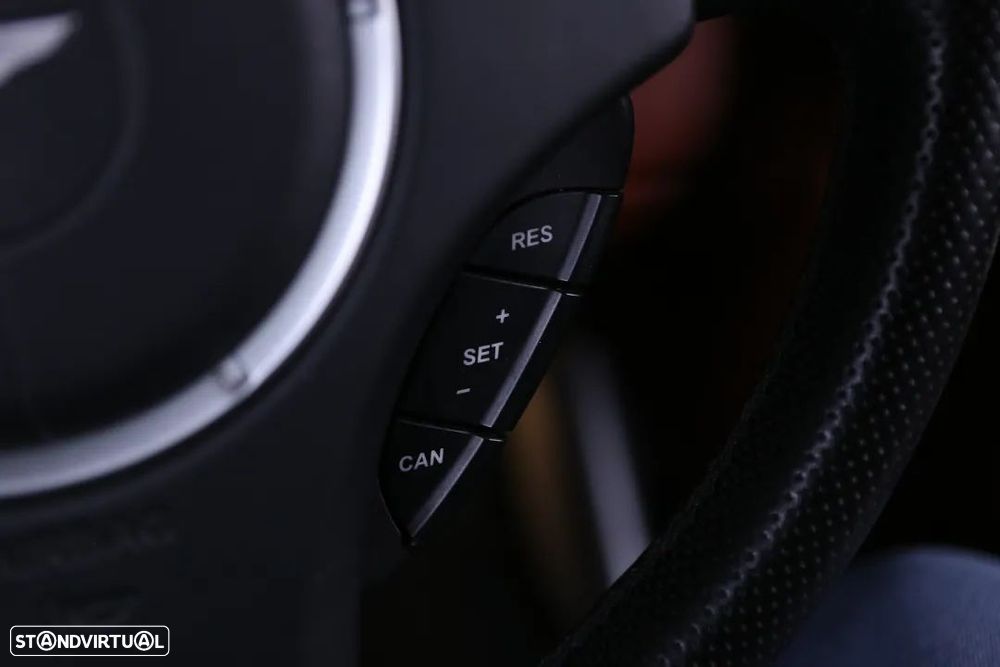 Aston Martin Vantage Coupé V8 Sportshift — fotografia 20