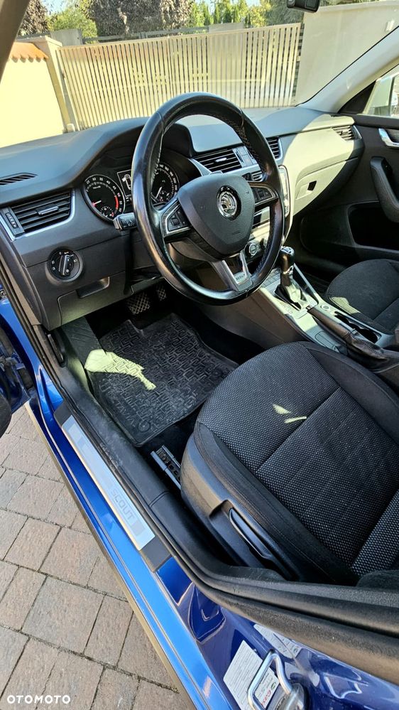 Skoda Octavia Scout 2.0 TDI 4x4 DSG - 10