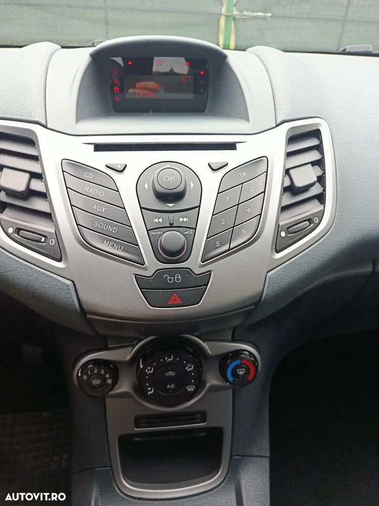 Ford Fiesta - 15