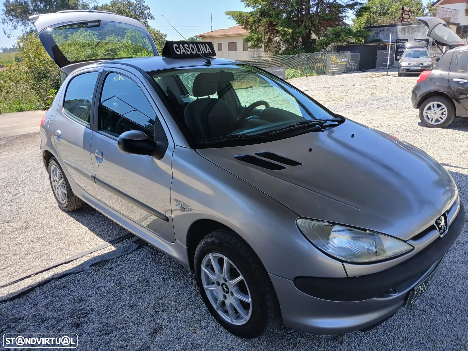 Peugeot 206 1.1 XR - 1