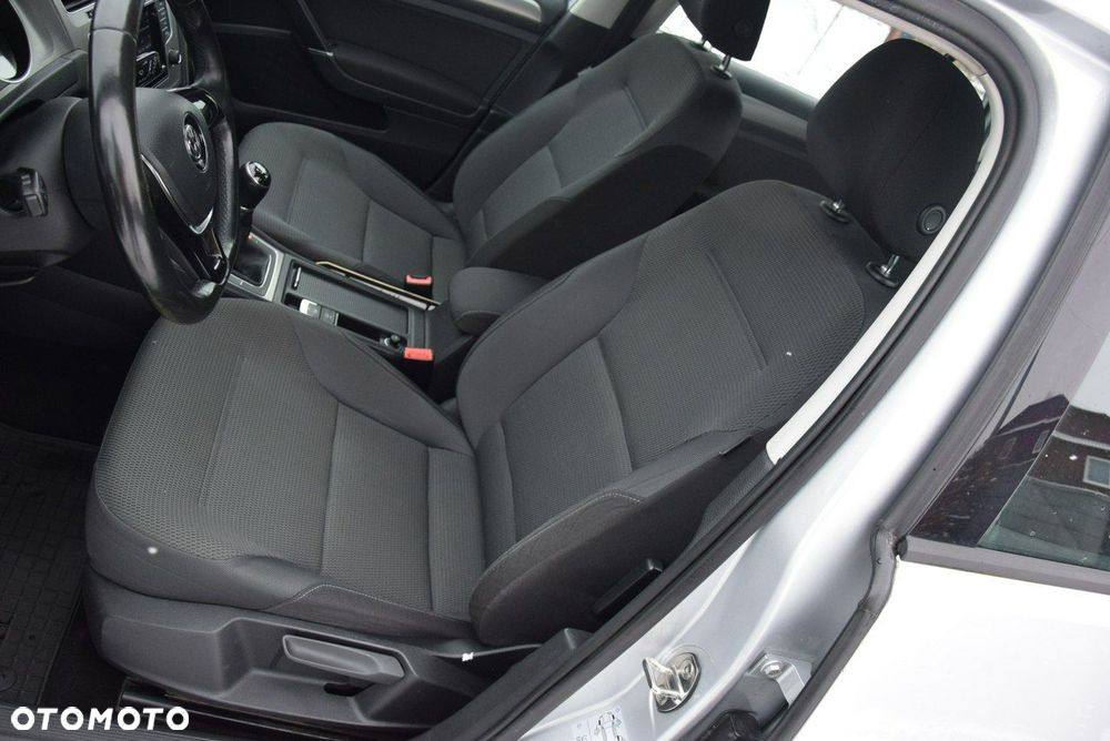 Volkswagen Golf 1.2 TSI BlueMotion Technology Comfortline - 31