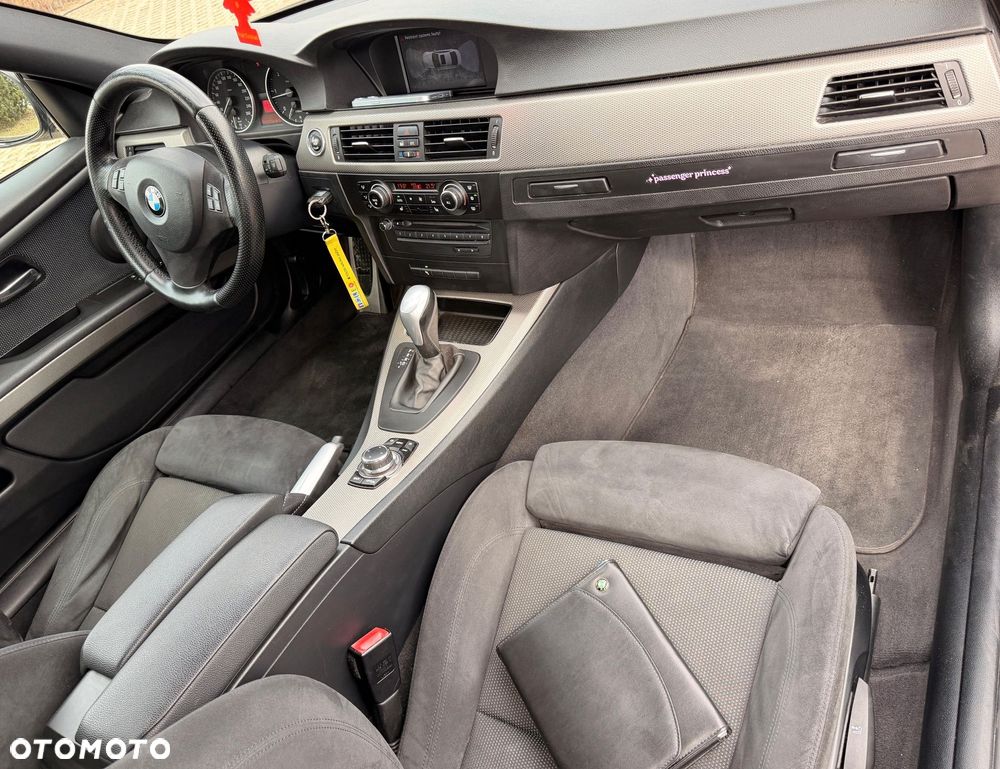 BMW Seria 3 320d DPF M Sport Edition - 13