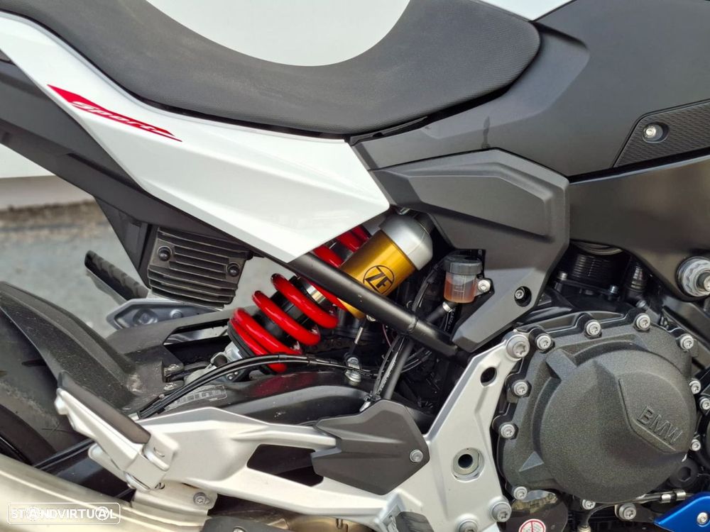 BMW F 900 R Lightwhite - 9