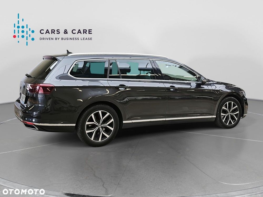 Volkswagen Passat - 30