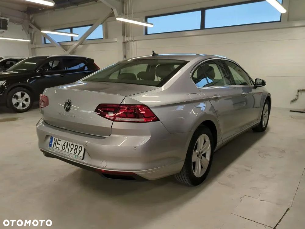 Volkswagen Passat 2.0 TDI Business DSG - 4