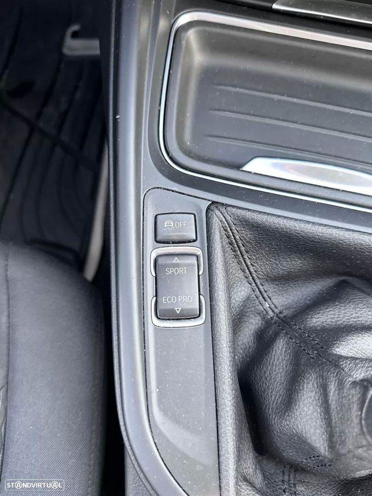 BMW 320 d Line Sport - 34