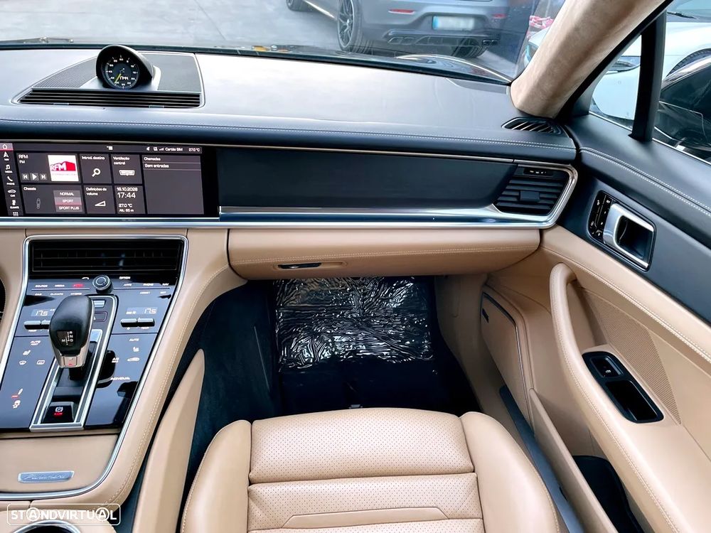 Porsche Panamera Sport Turismo 4 E-Hybrid Edition 10 Anos - 12