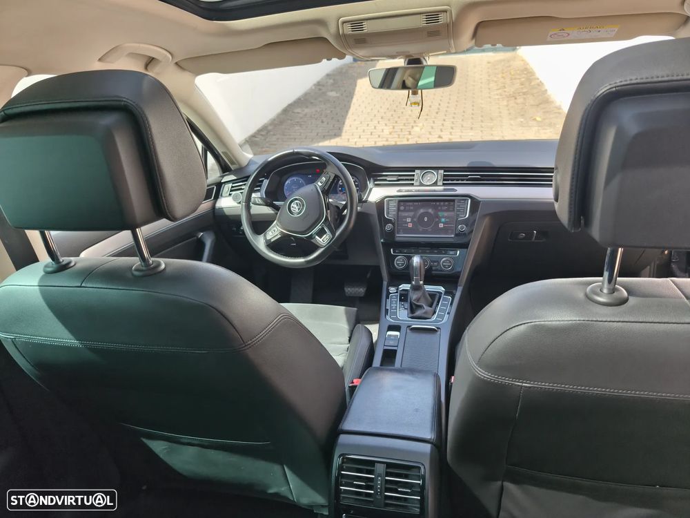 VW Passat Variant 2.0 TDI Highline DSG 4Motion - 20
