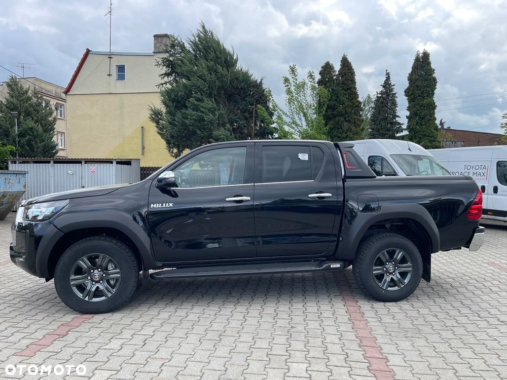 Toyota Hilux - 4