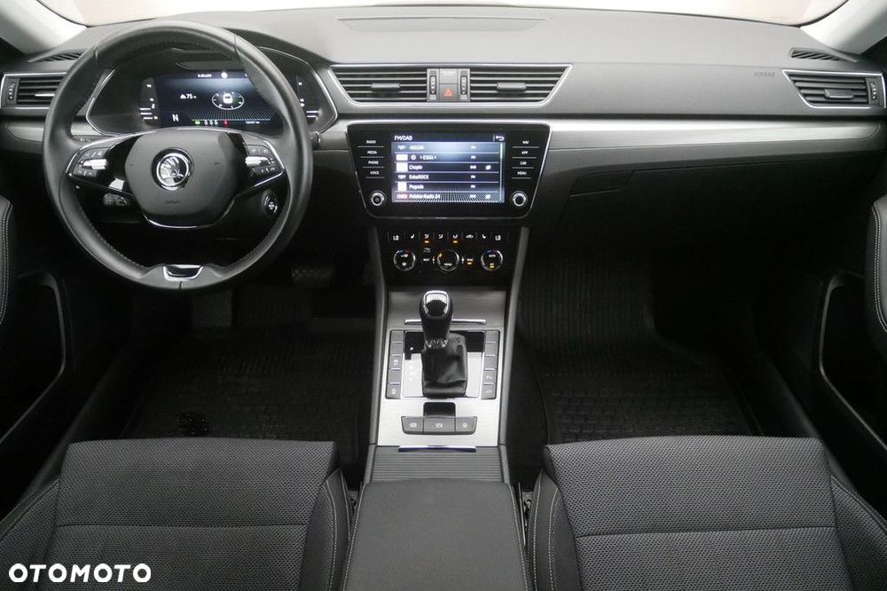 Skoda Superb 2.0 TSI Style DSG - 8