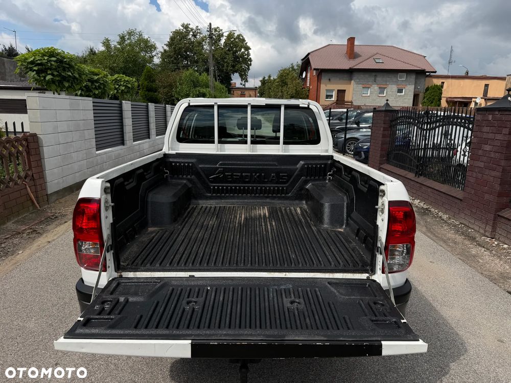 Toyota Hilux 2.4 D-4D Double Cab DLX 4x4 - 36