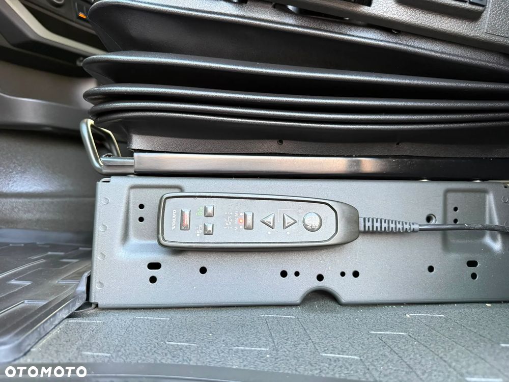 Volvo FH 500 I-SAVE/PODUSZKA P+T/SKÓRY/NAVI/FULL LED/ON 1200 L - 23