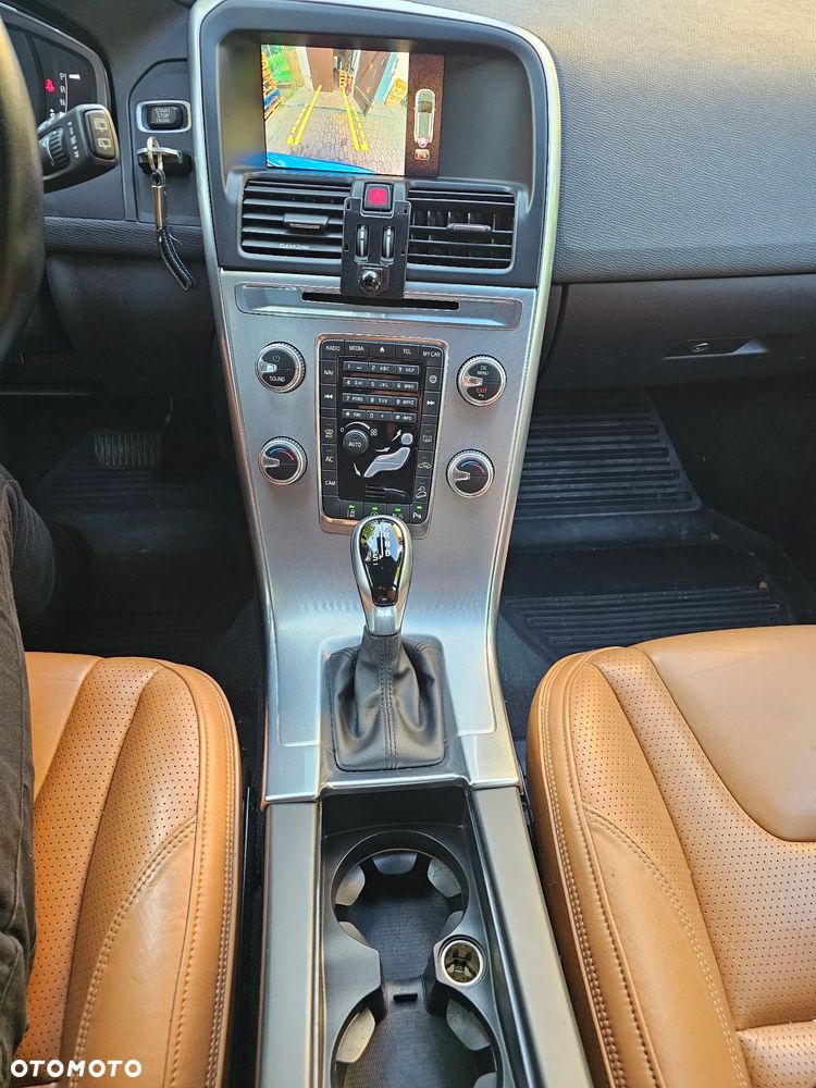 Volvo XC 60 D4 AWD Inscription - 16