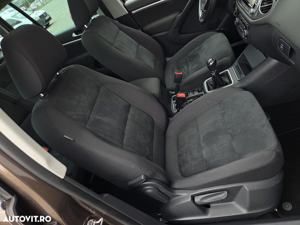 Volkswagen Tiguan 2.0 TDI DPF BlueMotion Technology Cup Sport & Style - 11