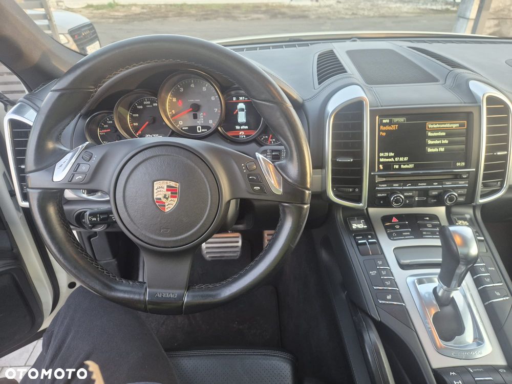 Porsche Cayenne - 5