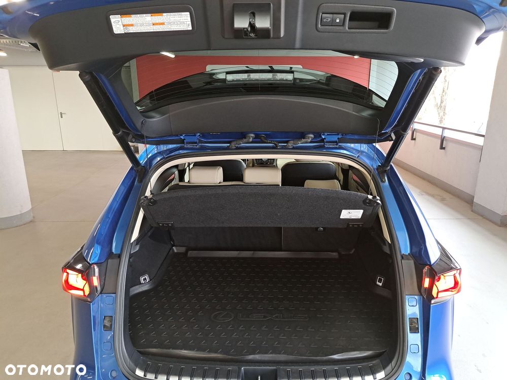 Lexus NX 300 Comfort AWD - 13