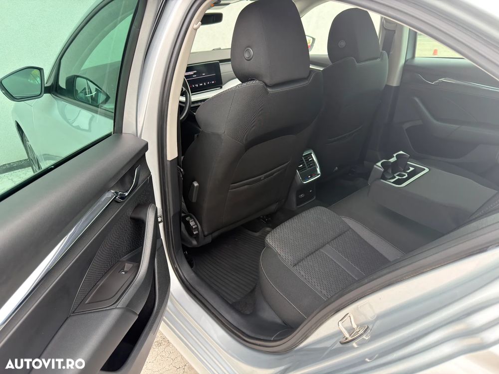 Skoda Octavia 2.0 TDI DSG Style - 31