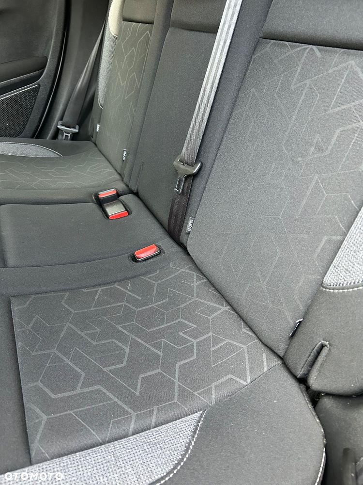 Peugeot 2008 - 15