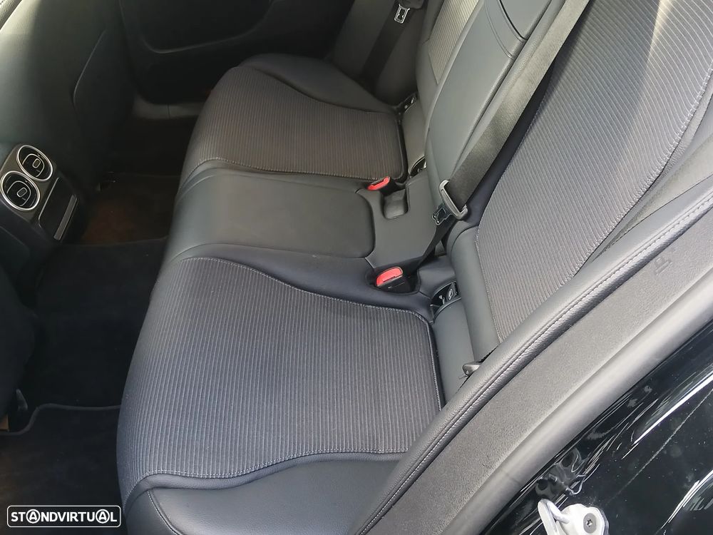 Mercedes-Benz C 300 e T 9G-TRONIC Avantgarde - 24