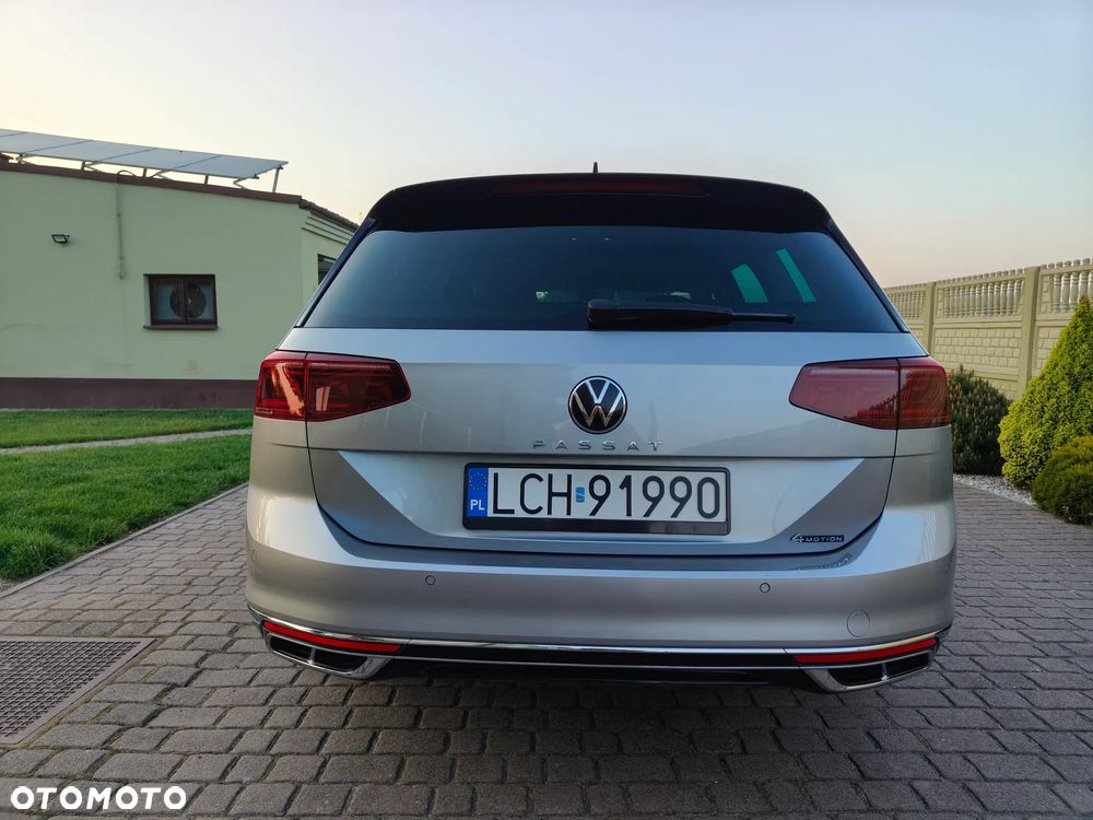 Volkswagen Passat Variant 2.0 TDI SCR DSG 4Motion Elegance - 11