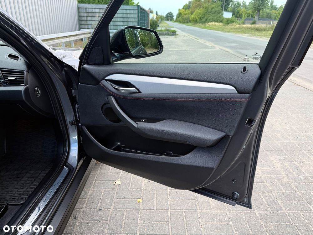 BMW X1 sDrive20d Sport Line - 24