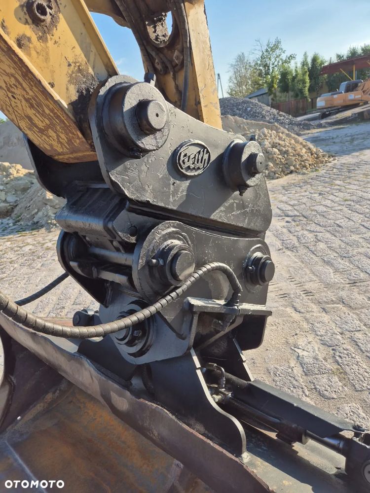 Caterpillar 318EL - 5