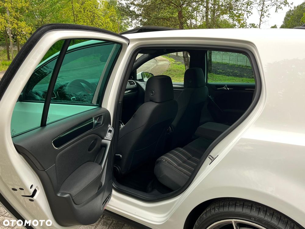 Volkswagen Golf 2.0 GTI DSG - 23