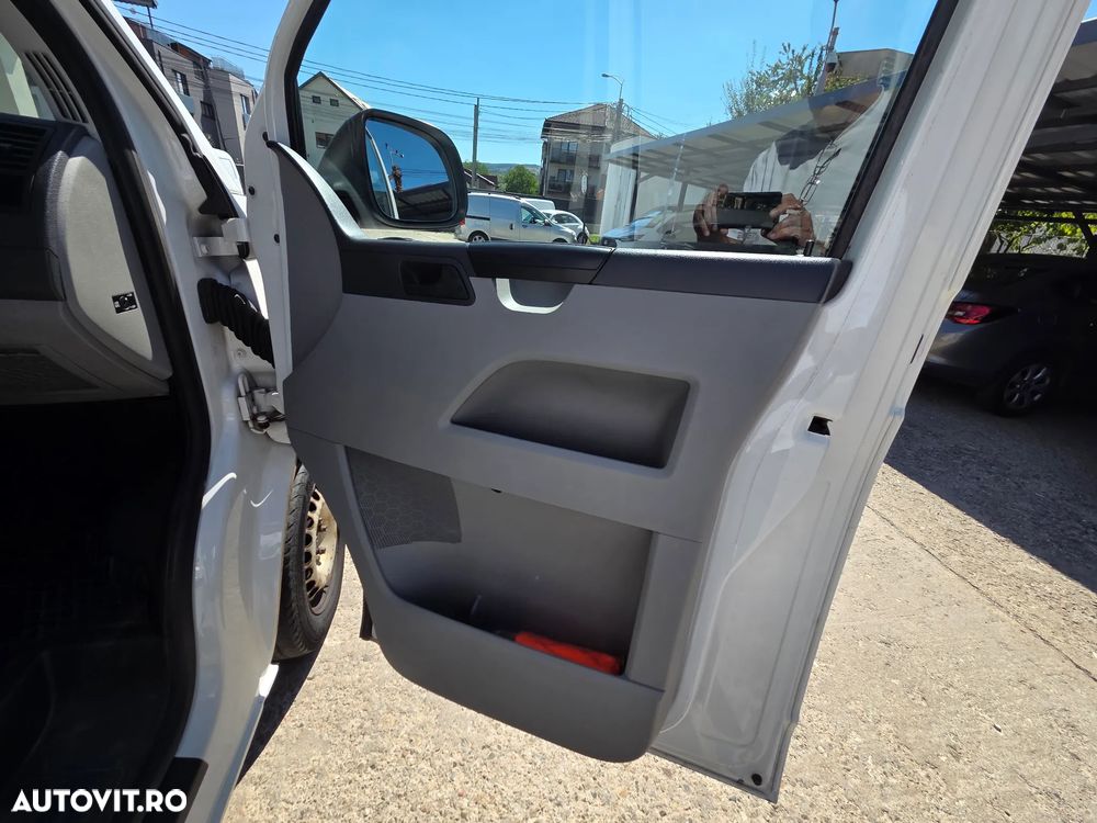 Volkswagen Transporter - 10