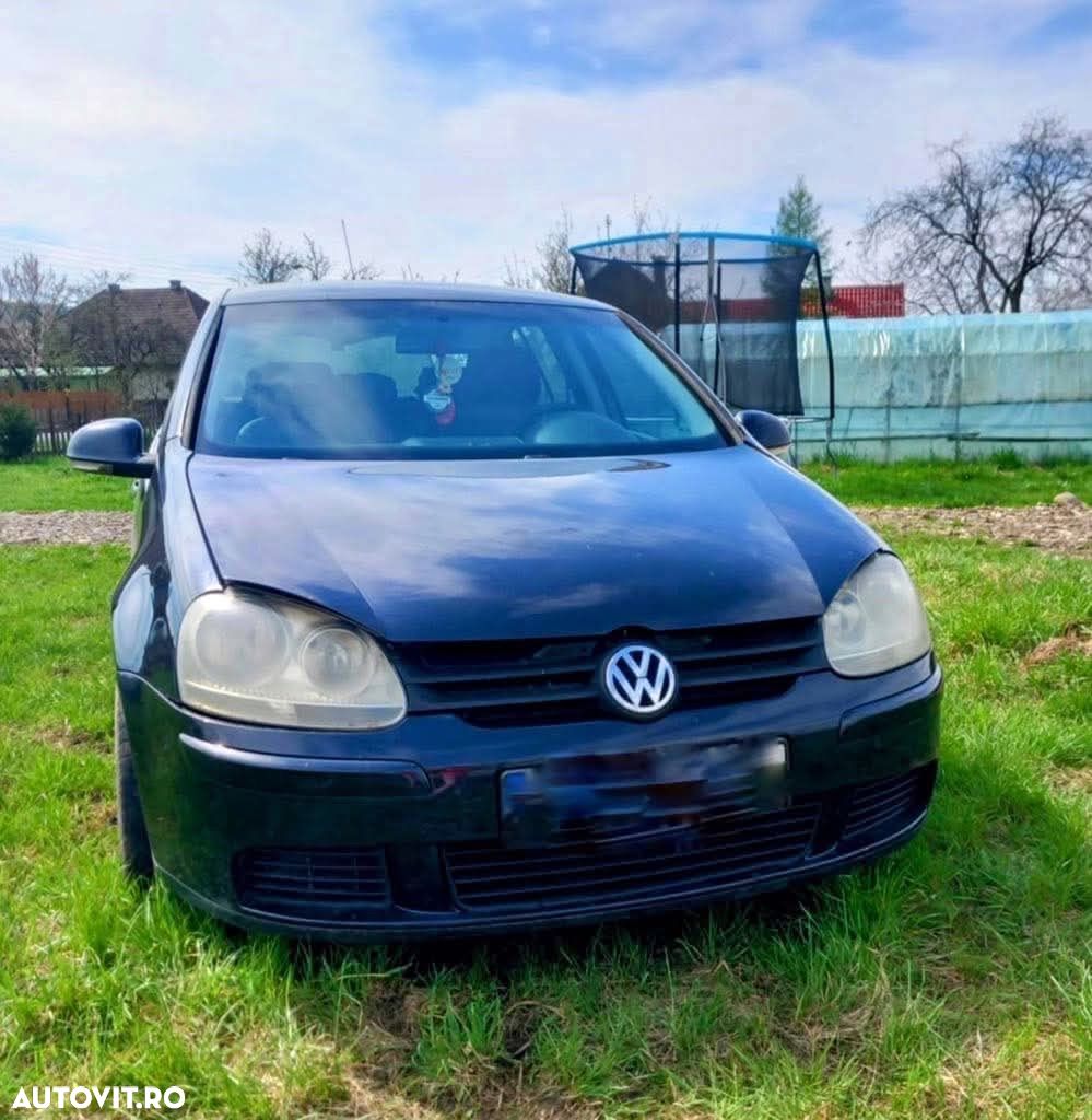 Volkswagen Golf - 1