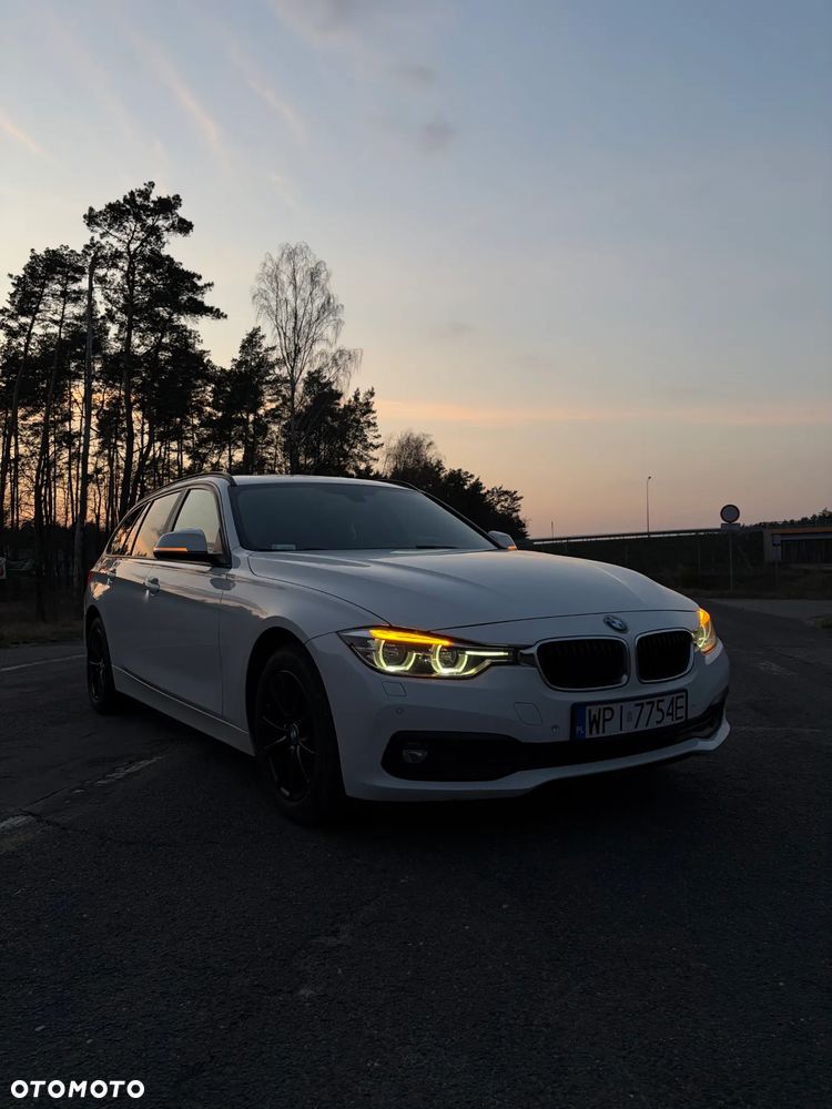 BMW Seria 3 318d Sport Line Shadow - 15