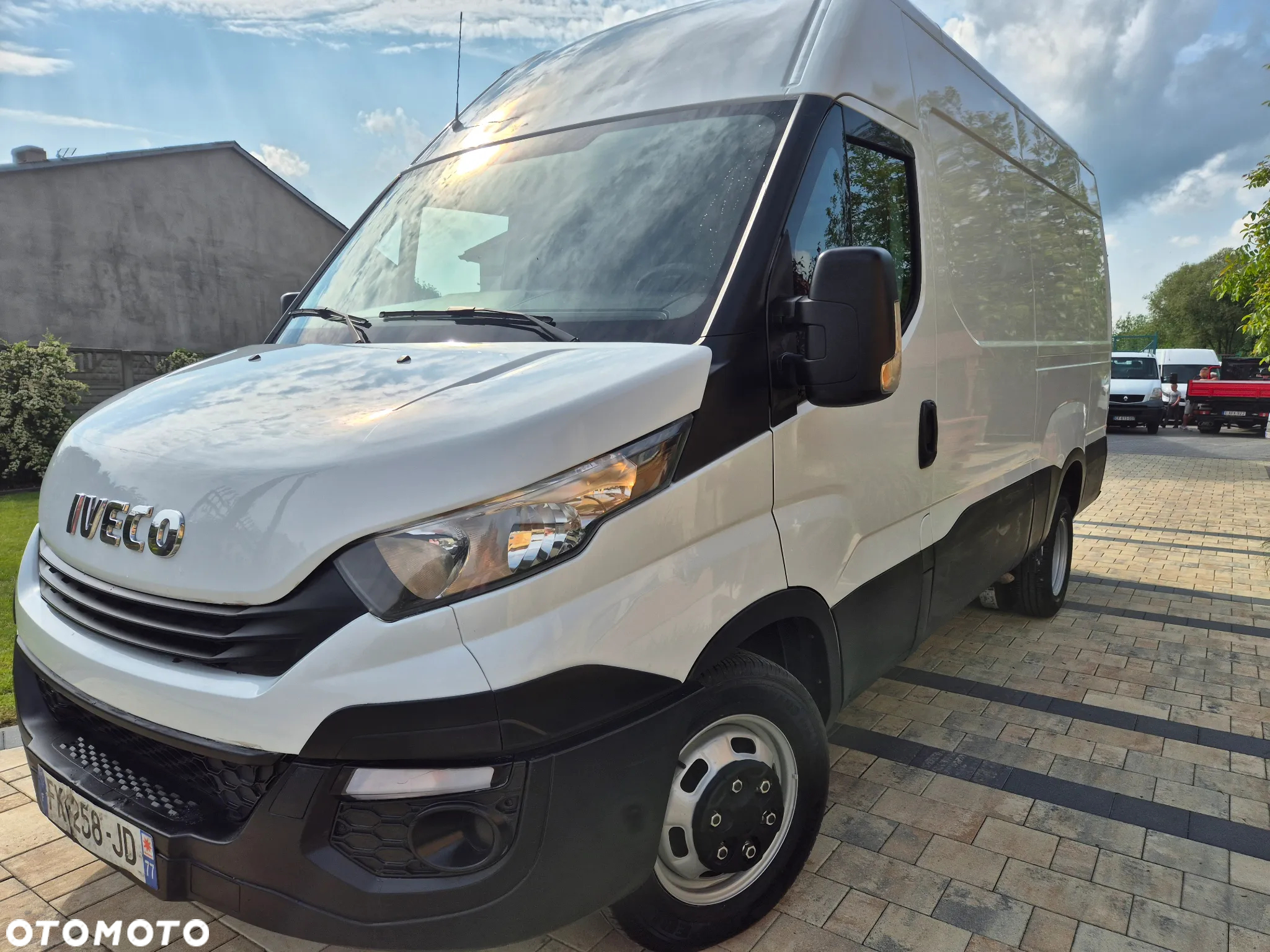Iveco DAILY 35C14 L3H2 Kamery BLIZNIAK SPROWADZAONY TEMPOMAT - 23