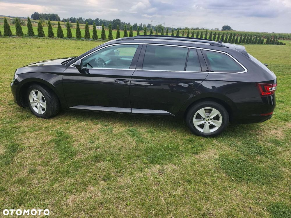 Skoda Superb 2.0 TDI Ambition - 6