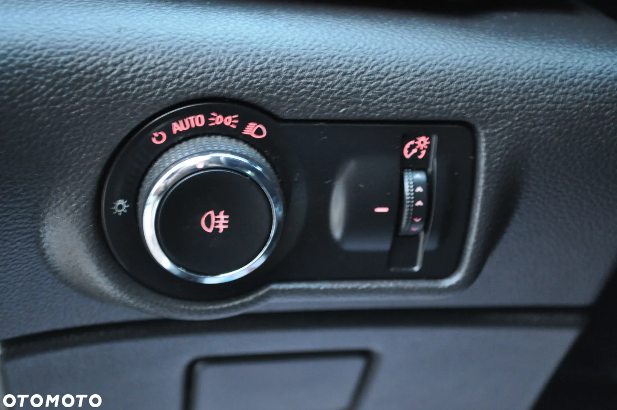 Opel Astra 1.4 Innovation - 25