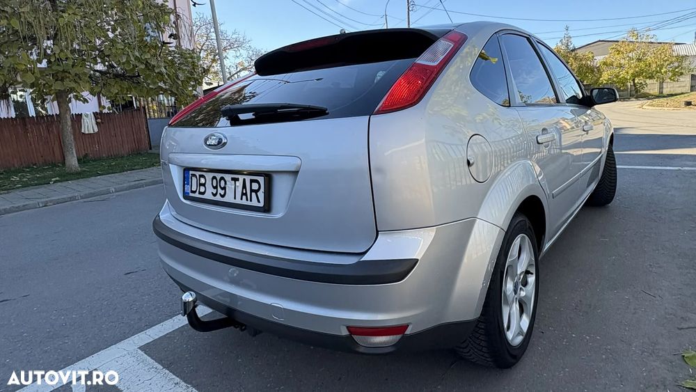 Ford Focus 1.6i Trend - 7