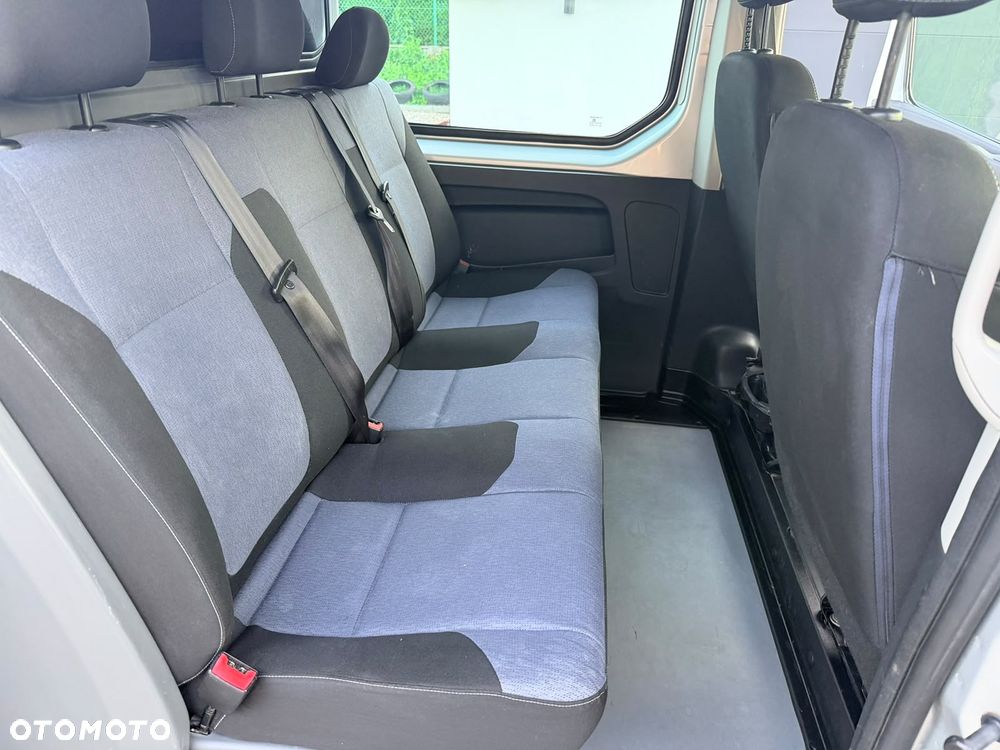 Opel vivaro - 20