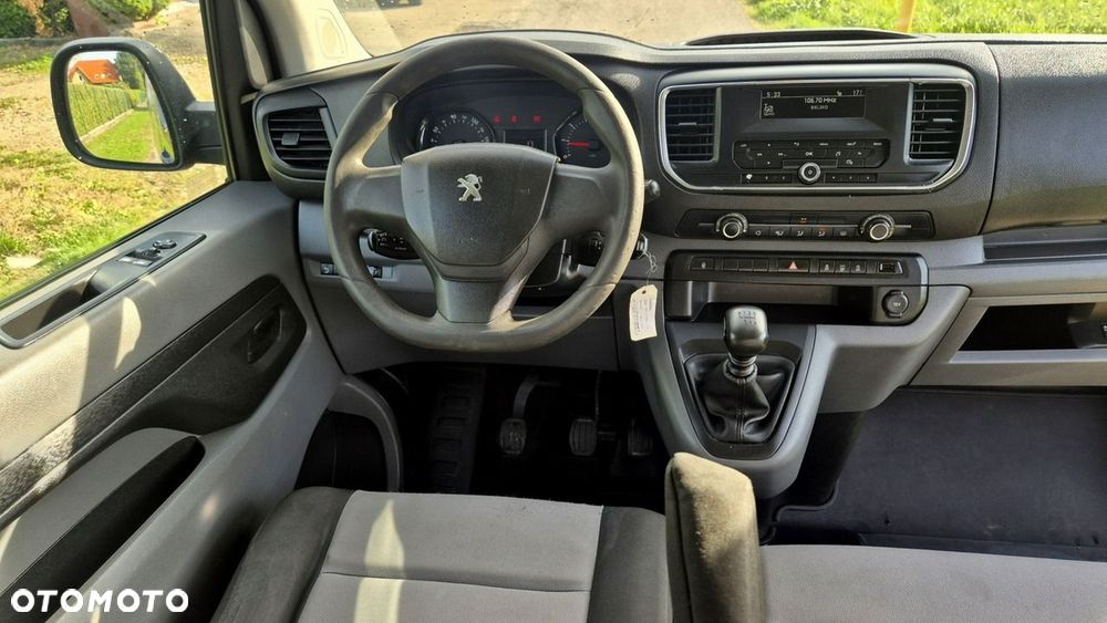 Peugeot Traveller - 14