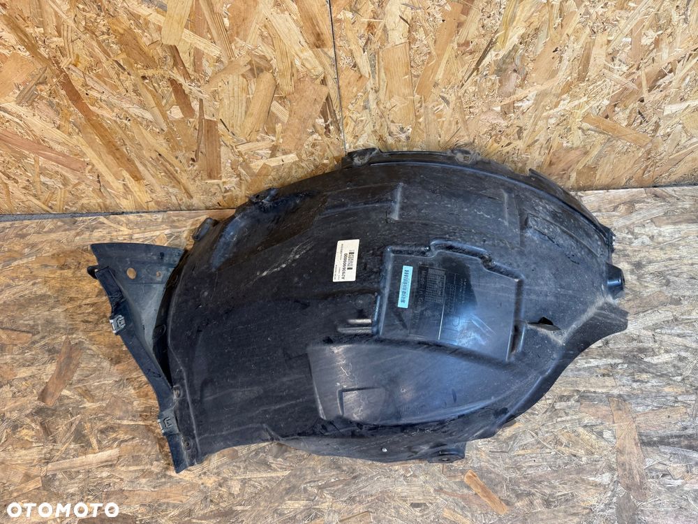 Przednie prawe nadkole Mercedes eqc 243